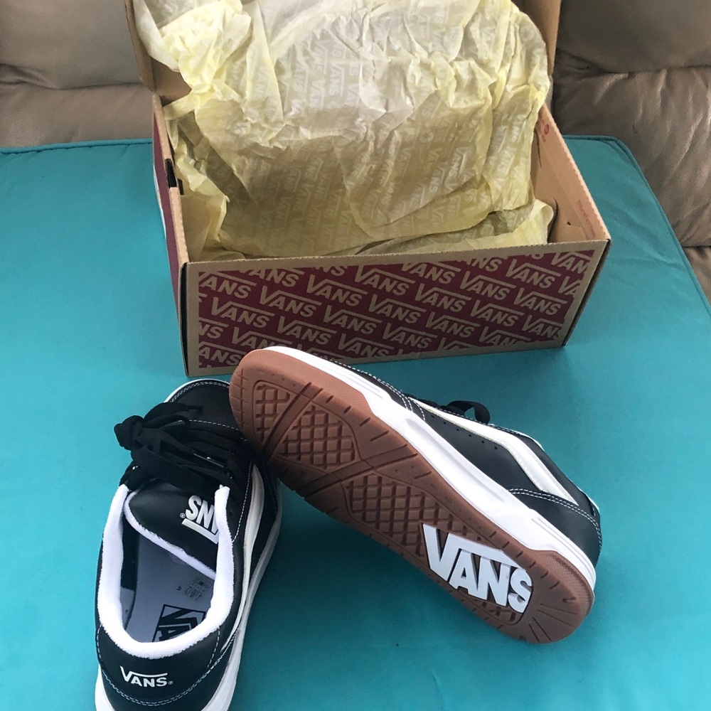 Vans Black and White Low-Top Skate Sneakers - Picture 4 of 6